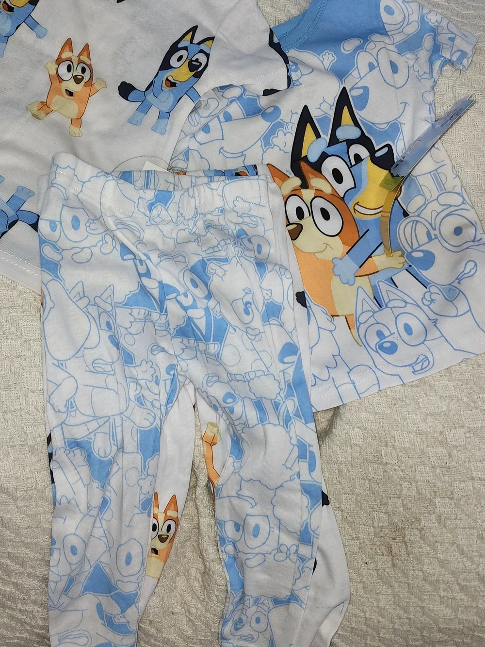 Bluey Kids Pajama Set - Blue & White Character Print Sz 4T NWT